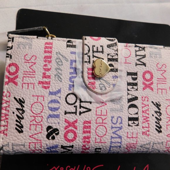 Betsey Johnson Wallet Card Case Peggable with Key Ring Peace Love Smile - Picture 2 of 5